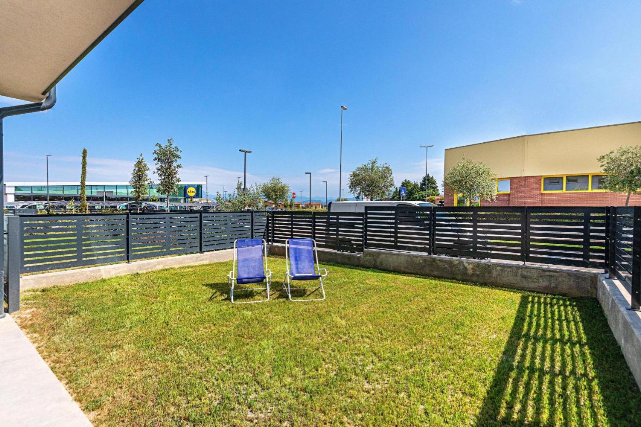 Una Terrazza Sul Lago A2 Con Piscina By Wonderful Italy Διαμέρισμα Πεσκιέρα ντελ Γκάρντα Εξωτερικό φωτογραφία